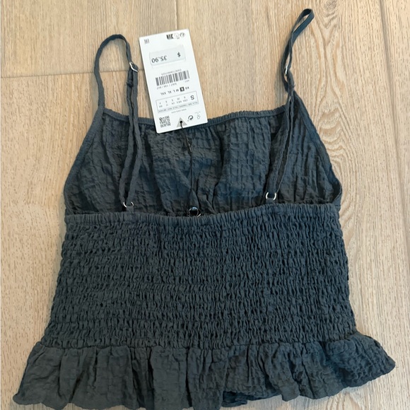 Zara - Crop Tank - Picture 3 of 5
